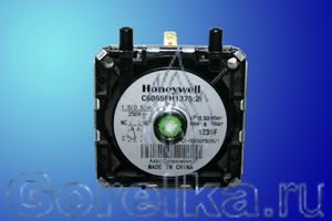 Реле давления воздуха Honeywell C6065FH1375. Диапазон регулирования 0 - 0.53 mbar, максимальное давление 6 mbar 250 V.